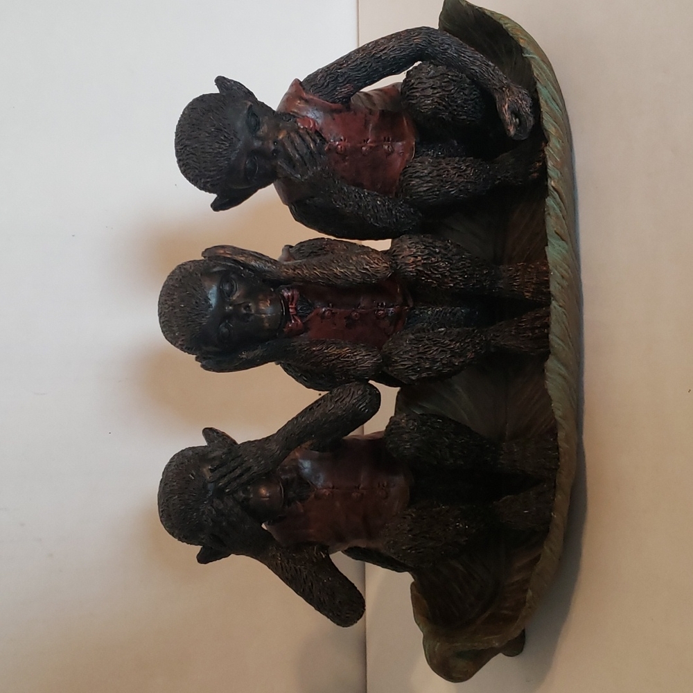 Resin novelty monkeys